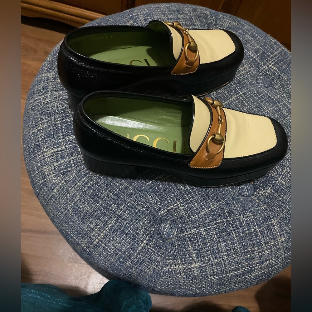 Gucci horsebit loafer flat form pumps size 37 no box